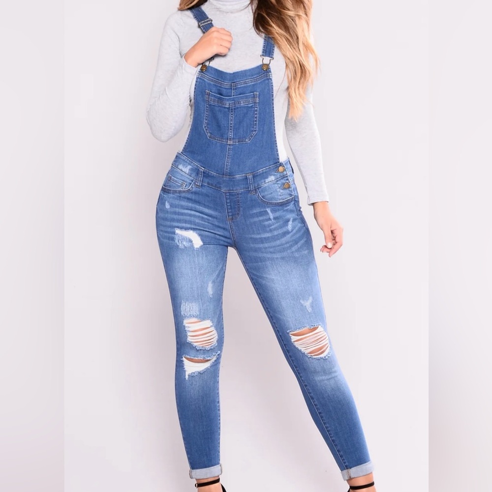 FASHION NOVA Stretchy Overalls NWOT